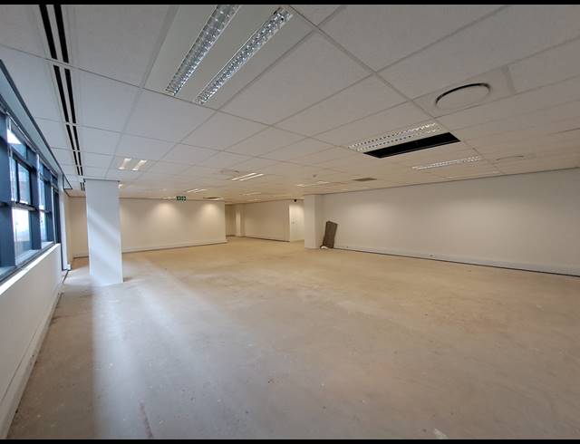 310M² OFFICE TO LET IN ILLOVO